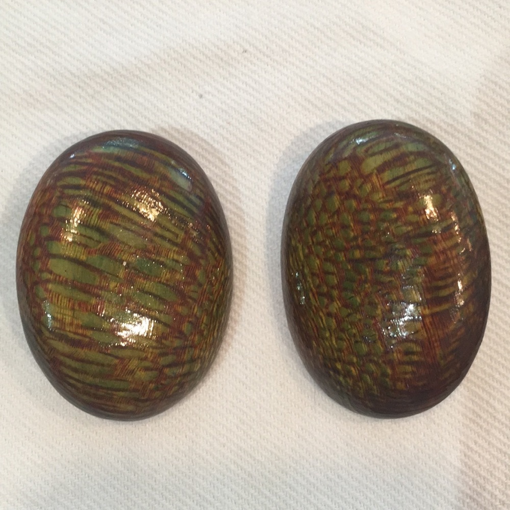 Wooden clip earrings